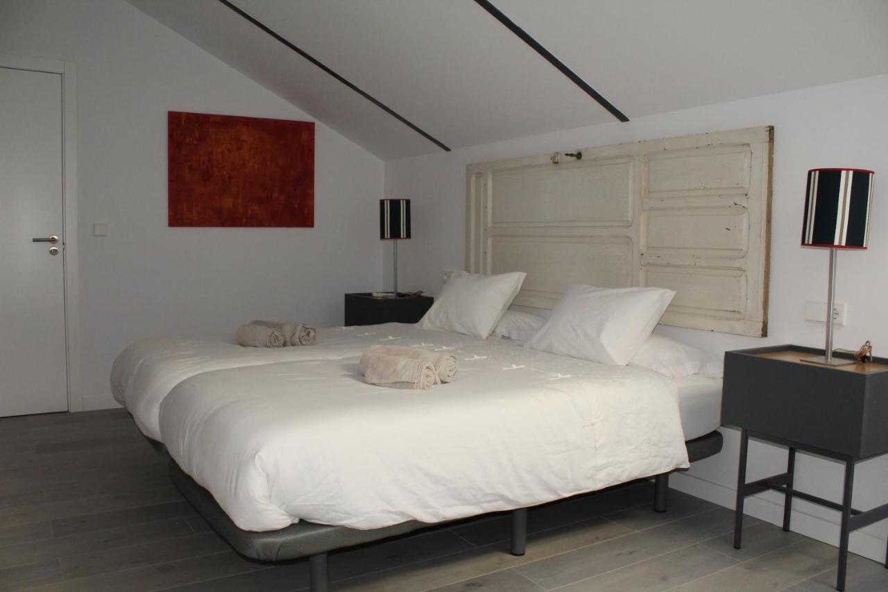 Cozy & Modern Apartment Hombre De Piedra Siviglia Esterno foto